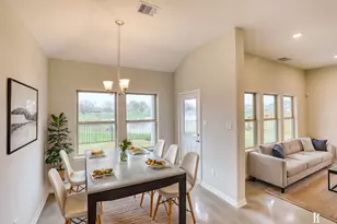 201 Bryan Wy, Angleton, TX 77515 - Photo 6