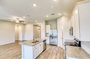 201 Bryan Wy, Angleton, TX 77515 - Photo 30