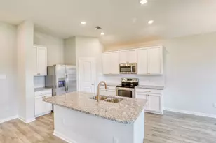 201 Bryan Wy, Angleton, TX 77515 - Photo 8