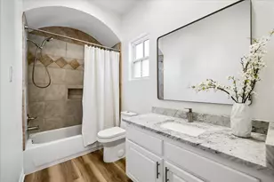 209 Stratford St, Houston, TX 77006 - Photo 24