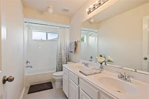 327 Holly Branch Ln, Kemah, TX 77565 - Photo 28