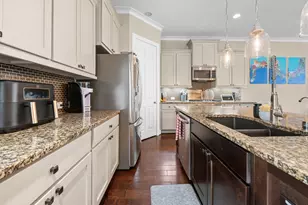 1137 Beasley Hills Ln, Houston, TX 77008 - Photo 12