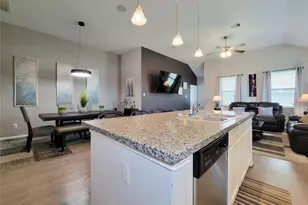 10719 Stella Pond Ln, Houston, TX 77016 - Photo 8