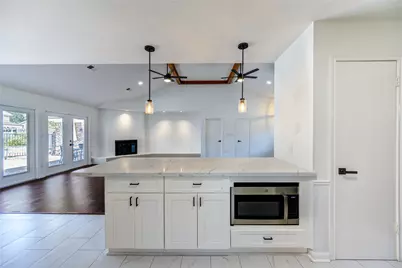 5930 Miller Valley Drive, Houston, TX 77066 - Photo 8