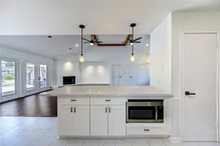 5930 Miller Valley Dr, Houston, TX 77066 - Photo 8