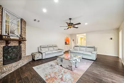 910 Coachlight Drive, Houston, TX 77077 - Photo 6