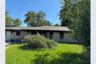 206 Sunset Heights Avenue, Dayton, TX 77535 - Photo 1