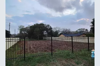 542 N Pine Street, Arcola, TX 77583 - Photo 12