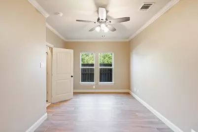 1520 Amundsen Street, Houston, TX 77009 - Photo 6