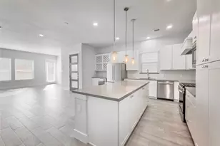 1602 Westside Gardens Ln, Houston, TX 77055 - Photo 4