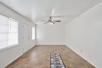 203 Paul Knox Street, Huntsville, TX 77320 - Photo 6