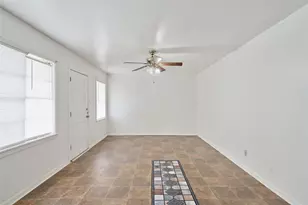 203 Paul Knox St, Huntsville, TX 77320 - Photo 6