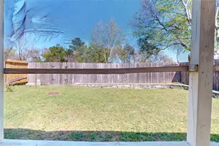 7106 Bayou Crest Dr, Houston, TX 77088 - Photo 46
