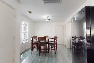 7106 Bayou Crest Dr, Houston, TX 77088 - Photo 12
