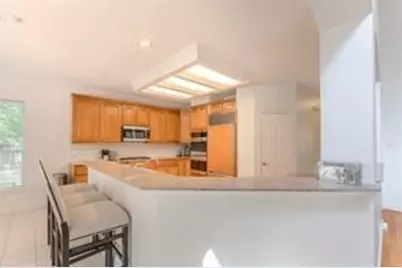 6 Greycrest Place, The Woodlands, TX 77382 - Photo 18