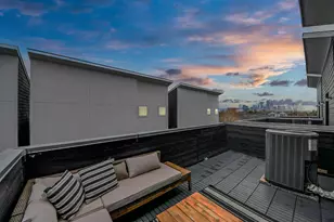 531 Schweikhardt St, Houston, TX 77020 - Photo 1