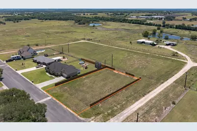 402 E Anderson, Schulenburg, TX 78956 - Photo 1
