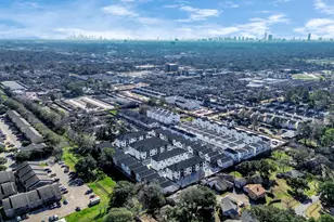 9029 Laverne Oak Ln, Houston, TX 77080 - Photo 34