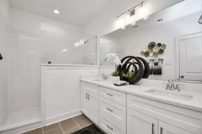 9029 Laverne Oak Lane, Houston, TX 77080 - Photo 30