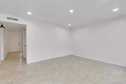 6910 Hart Lane #403, Austin, TX 78731 - Photo 2