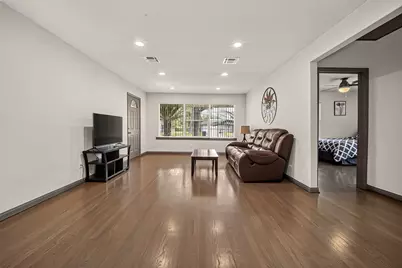 4105 Lymbar Drive, Houston, TX 77025 - Photo 8