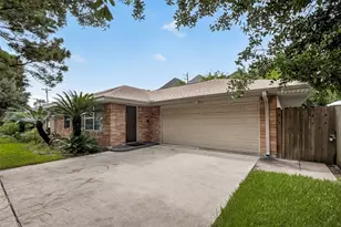 4105 Lymbar Dr, Houston, TX 77025 - Photo 2