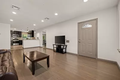 4105 Lymbar Drive, Houston, TX 77025 - Photo 6