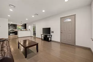 4105 Lymbar Dr, Houston, TX 77025 - Photo 6