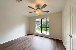 14 Elk Crossing Dr, The Woodlands, TX 77381 - Photo 4