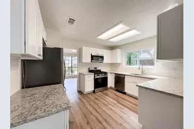 14 Elk Crossing Drive, The Woodlands, TX 77381 - Photo 6