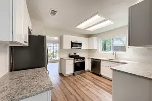 14 Elk Crossing Dr, The Woodlands, TX 77381 - Photo 6