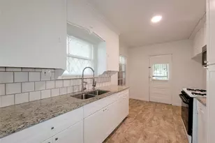 2816 Elser, Houston, TX 77009 - Photo 12