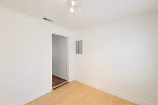 2816 Elser, Houston, TX 77009 - Photo 8