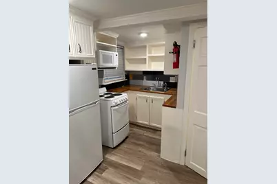 1107 13th Street #5, Galveston, TX 77550 - Photo 2