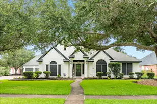294 Timbercreek Dr, Lake Jackson, TX 77566 - Photo 1