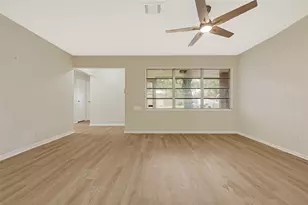 914 Peach Spring Dr, Houston, TX 77088 - Photo 4