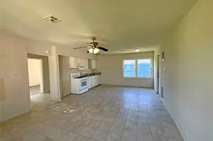 1736 Lynn Ln, Freeport, TX 77541 - Photo 10