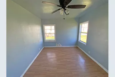 1736 Lynn Lane, Freeport, TX 77541 - Photo 8