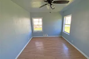 1736 Lynn Ln, Freeport, TX 77541 - Photo 8