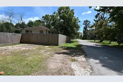701 Clay Street, Cleveland, TX 77327 - Photo 12