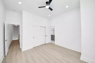 8601 Amadwe St, Houston, TX 77051 - Photo 28