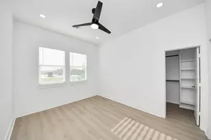 8601 Amadwe St, Houston, TX 77051 - Photo 22