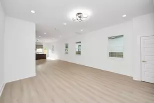 8601 Amadwe St, Houston, TX 77051 - Photo 8