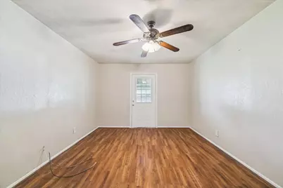 5618 Sweetbriar Street, Houston, TX 77017 - Photo 10