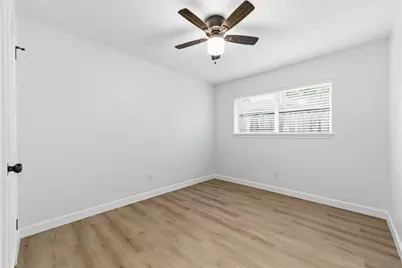 9607 Kemp Forest Drive, Houston, TX 77080 - Photo 18