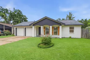 9607 Kemp Forest Dr, Houston, TX 77080 - Photo 2