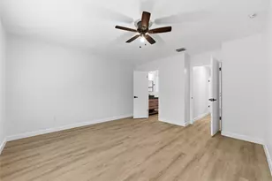 9607 Kemp Forest Dr, Houston, TX 77080 - Photo 14