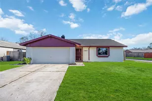 2302 Green Knoll Dr, Houston, TX 77067 - Photo 1