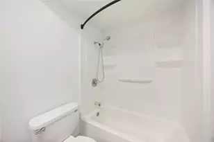 2302 Green Knoll Dr, Houston, TX 77067 - Photo 22