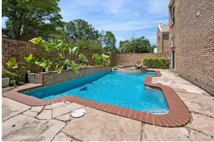 1017 Nantucket Dr, Houston, TX 77057 - Photo 1